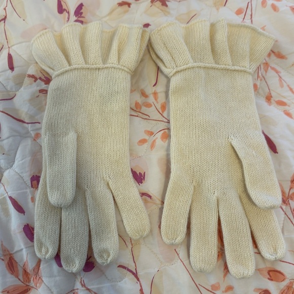 Anthropologie Pearl Gloves, NWOT - Picture 2 of 3